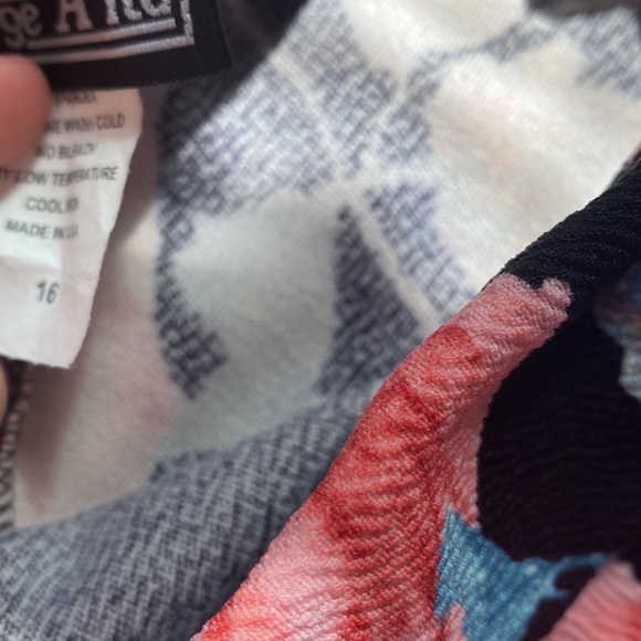 Skirt - Picture 2 of 3